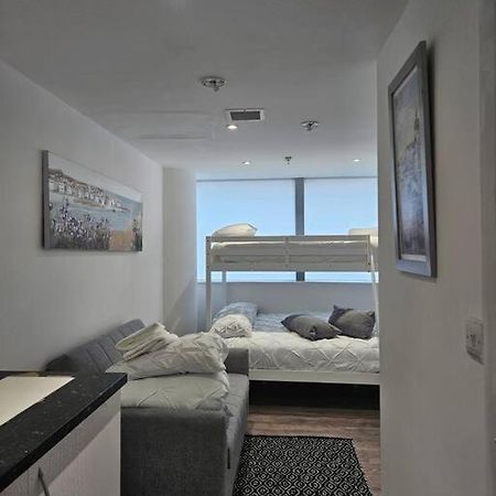 Small Studio For Group Of 5 In Delta Croydon Dpf3 Luaran gambar