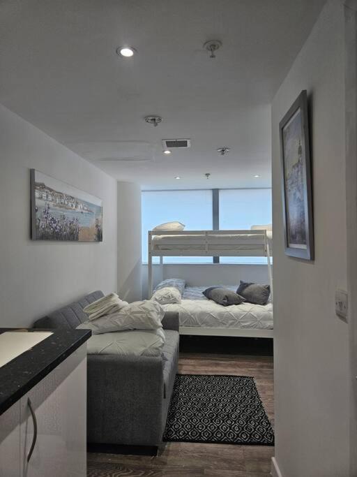 Small Studio For Group Of 5 In Delta Croydon Dpf3 Luaran gambar