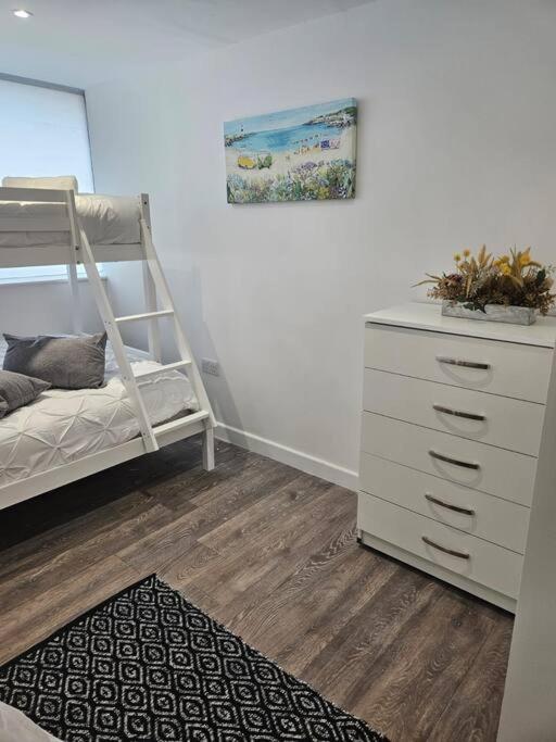 Small Studio For Group Of 5 In Delta Croydon Dpf3 Luaran gambar